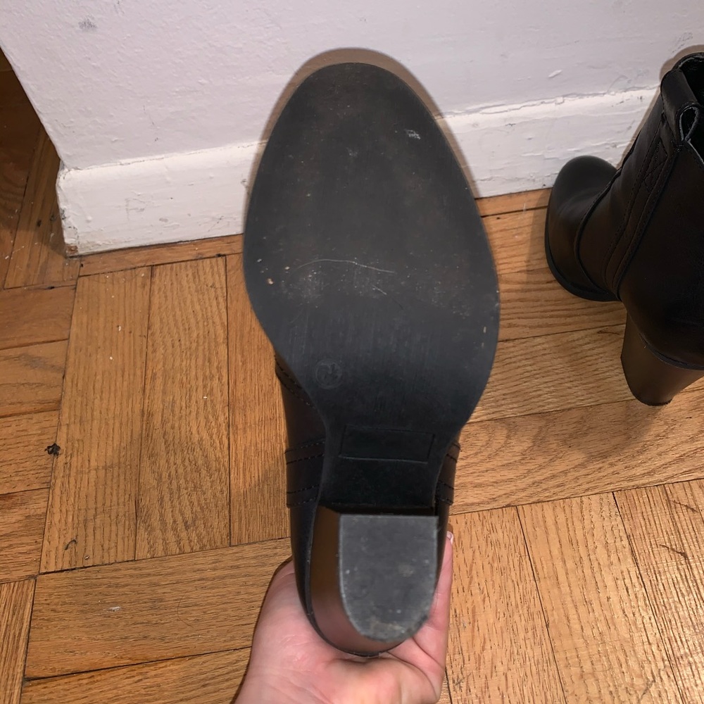 Just Fab Black Booties 6.5 - only worn once!!! - Picture 3 of 4